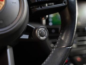 Porsche Macan GTS — photo 41