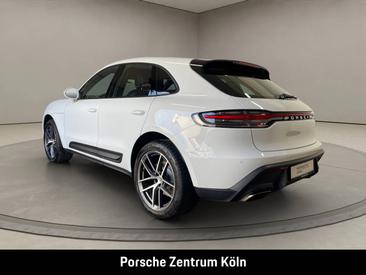 Porsche Macan — photo 3