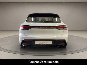Porsche Macan — photo 4