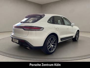 Porsche Macan — photo 5
