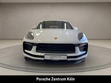 Porsche Macan — photo 8