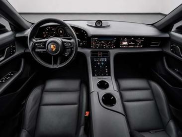 Porsche Taycan Turbo — photo 4
