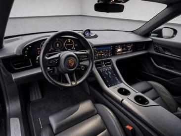 Porsche Taycan Turbo — photo 9
