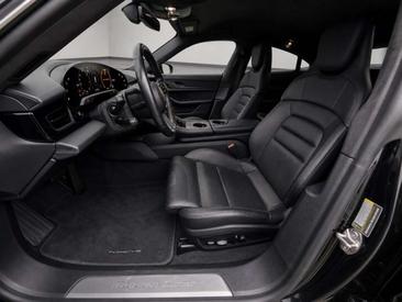 Porsche Taycan Turbo — photo 12