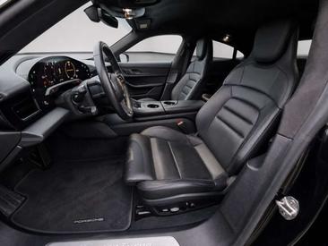 Porsche Taycan Turbo — photo 16