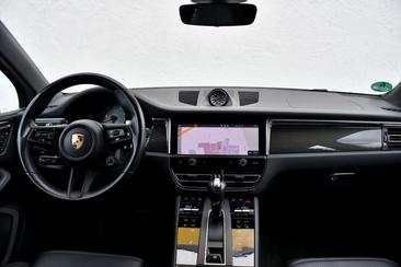 Porsche Macan Electrique S — photo 13
