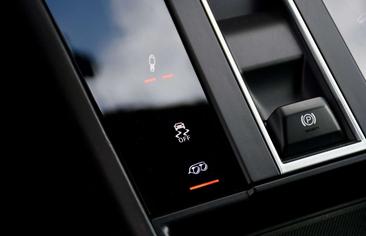 Porsche Macan Electrique S — photo 17