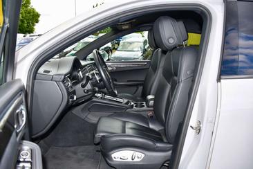 Porsche Macan Electrique S — photo 19