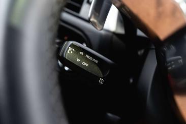 Porsche Macan Electrique — photo 21