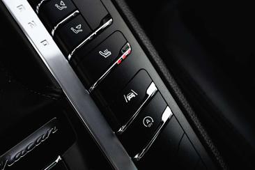 Porsche Macan Electrique — photo 26