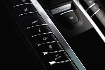 Porsche Macan Electrique — photo 27