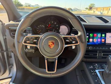 Porsche Macan Electrique Base — photo 13
