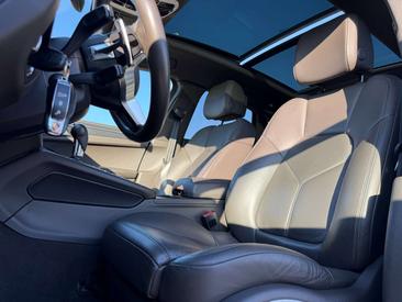 Porsche Macan Electrique Base — photo 27