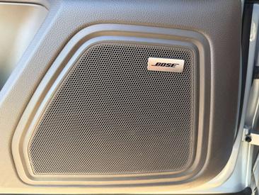Porsche Macan Electrique Base — photo 36