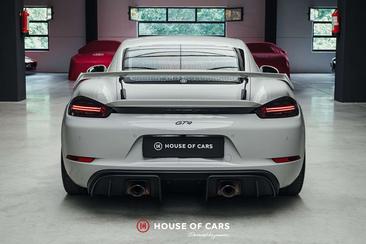 Porsche 718 Cayman GT4 — photo 7