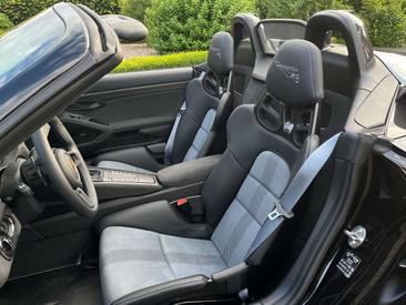 Porsche 718 Spyder — photo 11