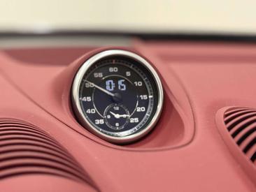 Porsche 718 Spyder — photo 34