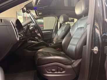 Porsche Cayenne III E-Hybrid Platinum Edition — photo 12