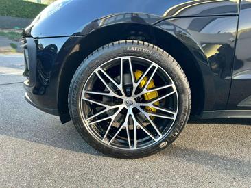 Porsche Macan Electrique Base — photo 6