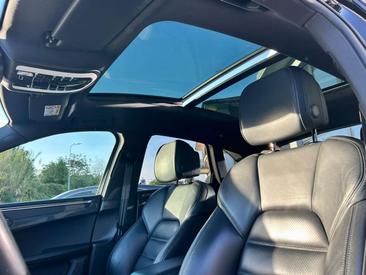 Porsche Macan Electrique Base — photo 8