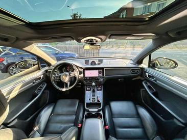Porsche Macan Electrique Base — photo 10
