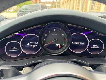 Porsche Cayenne III Platinum Edition — photo 9