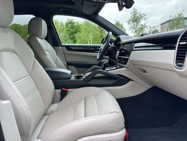 Porsche Cayenne III Platinum Edition — photo 11