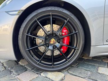 Porsche 718 Cayman GTS — photo 6