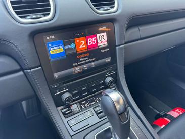 Porsche 718 Cayman GTS — photo 18
