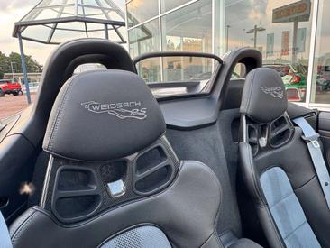 Porsche 718 Spyder Weissach Package — photo 35