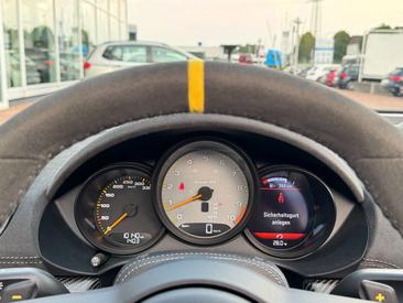 Porsche 718 Spyder Weissach Package — photo 41