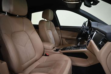Porsche Macan Electrique Base — photo 6