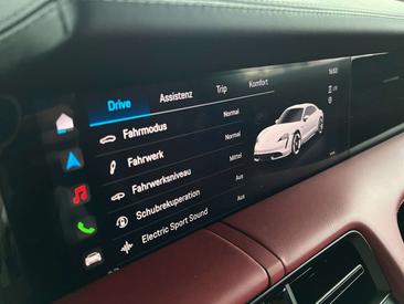 Porsche Taycan Turbo — photo 11