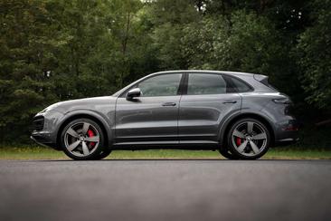 Porsche Cayenne III GTS — photo 6