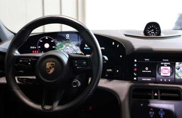 Porsche Taycan — photo 4