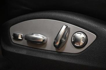 Porsche Macan Electrique Base — photo 6