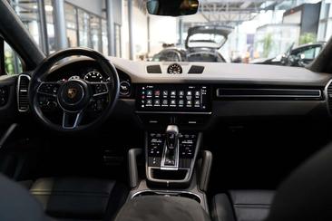 Porsche Cayenne III GTS Sport Classic — photo 11