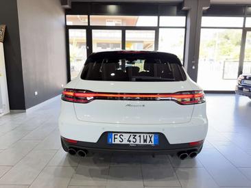 Porsche Macan Electrique Base — photo 3