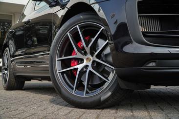 Porsche Macan S — photo 6