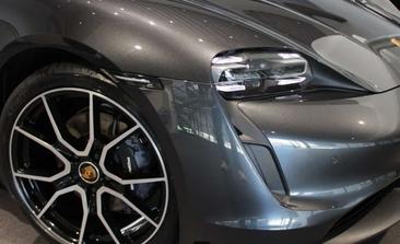 Porsche Taycan — photo 14