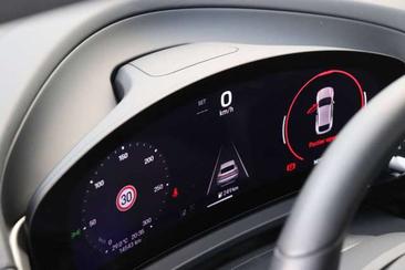 Porsche Macan 4S — photo 5