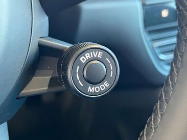 Porsche Macan Electrique GTS — photo 15