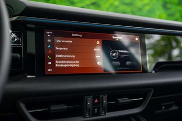 Porsche Macan Turbo — photo 15