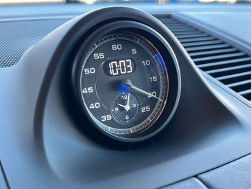 Porsche Macan Electrique GTS — photo 16
