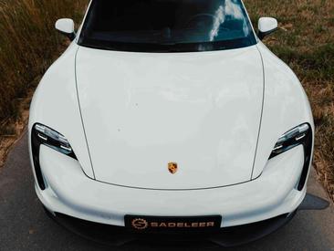 Porsche Taycan 4S — photo 11