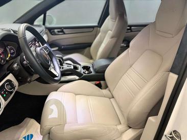 Porsche Cayenne III Turbo S — photo 13