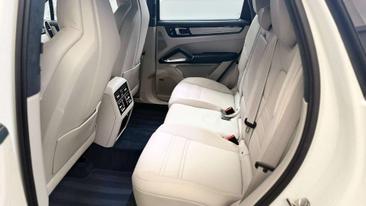 Porsche Cayenne III Turbo S — photo 18