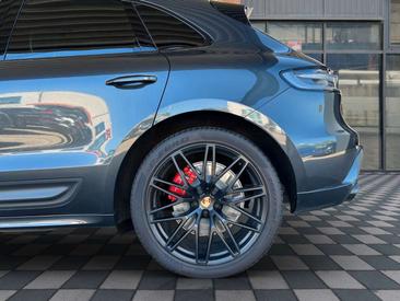 Porsche Macan Electrique GTS — photo 29
