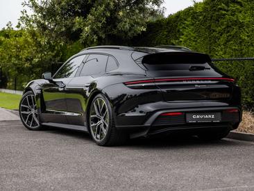 Porsche Taycan — photo 2