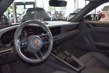 Porsche 991 I Carrera 4 — photo 12